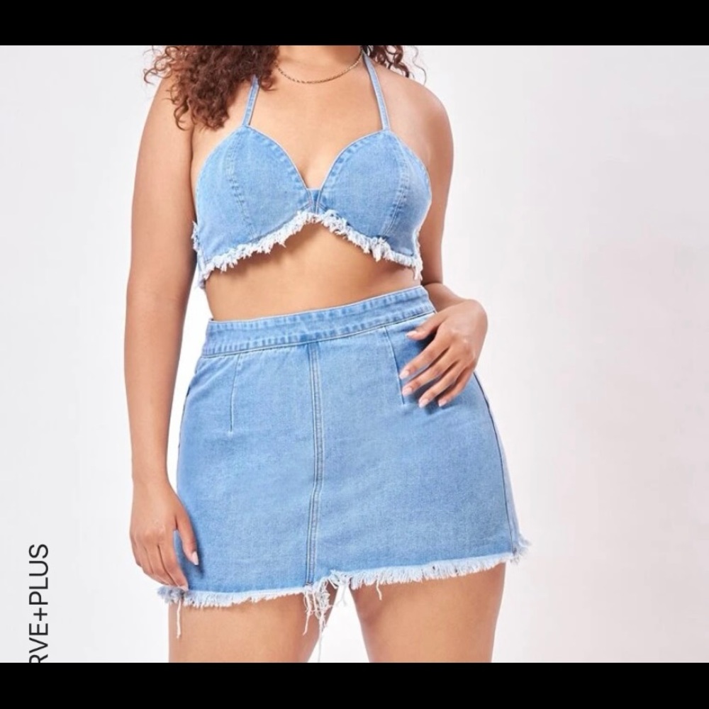 Halter-neck Tied Backless Raw Hem Denim Top & Skirt Set